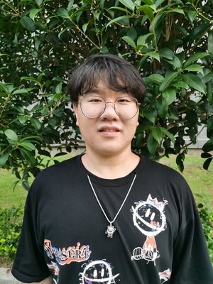研二 范仁杰
Ren-Jie Fan