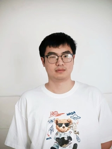 研一  余汪超
Wang-Chao Yu