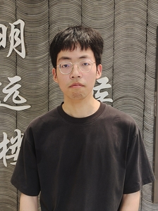 研一  潘宇涛
Yu-Tao Pan