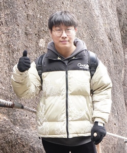 博二 汪珏昕
Jue-Xin Wang